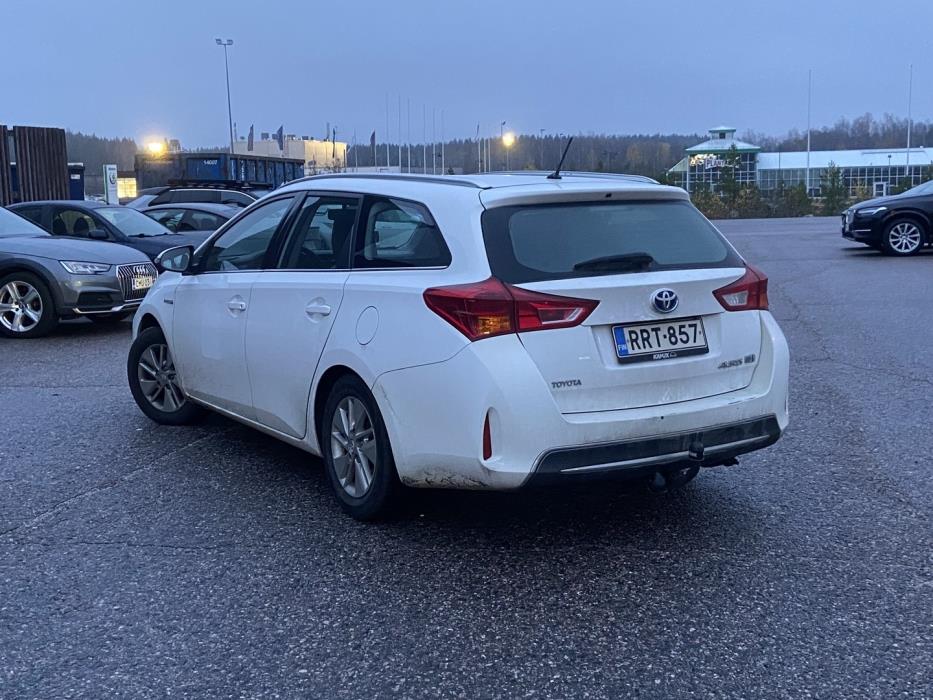 TOYOTA Auris 2014