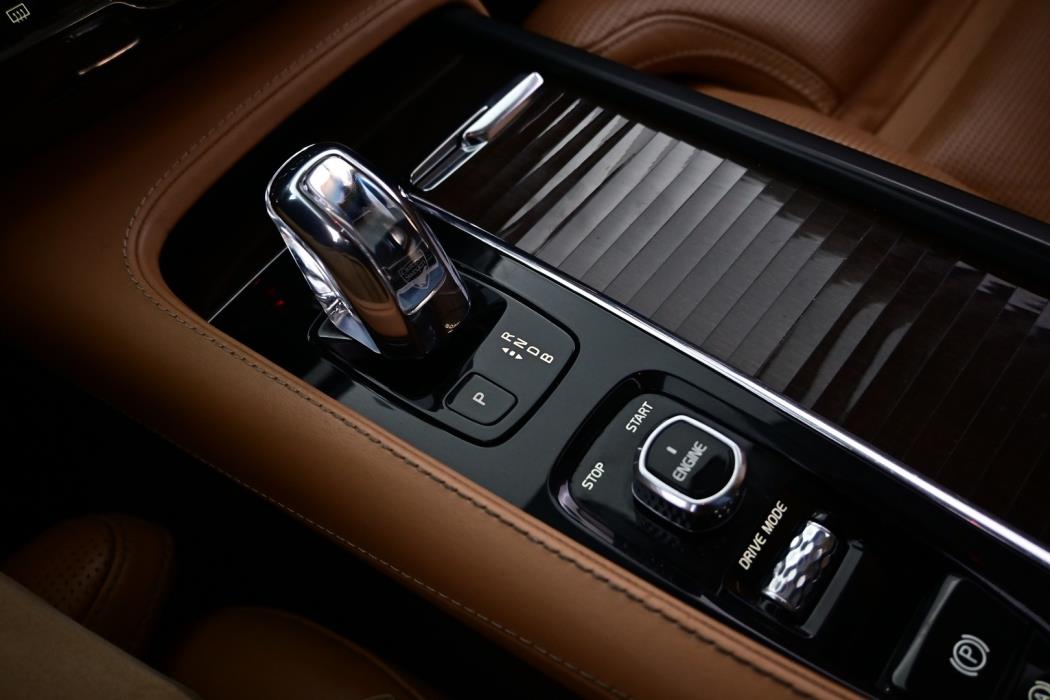 VOLVO XC90 2016