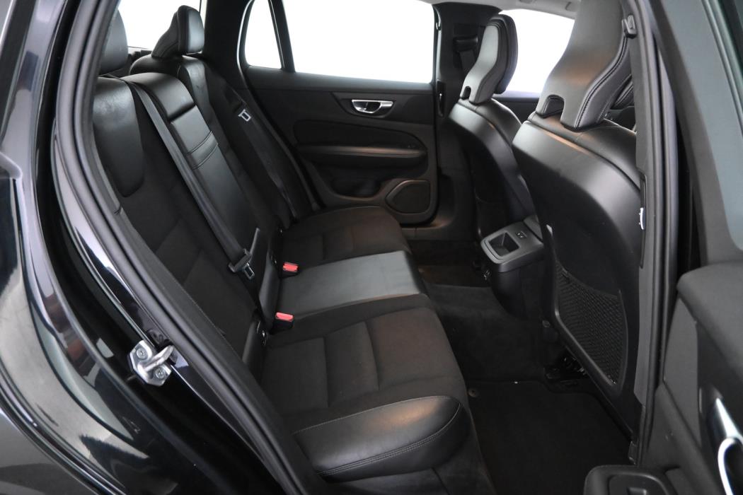 VOLVO V60 2021