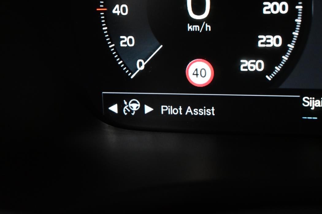 VOLVO V60 2021