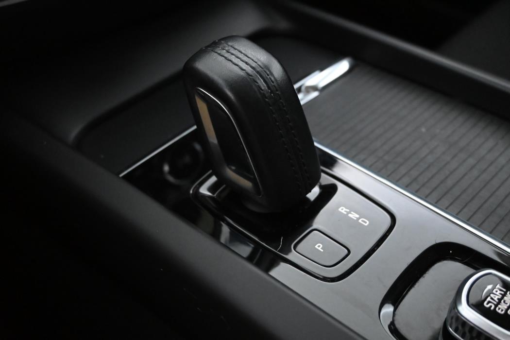 VOLVO V60 2021