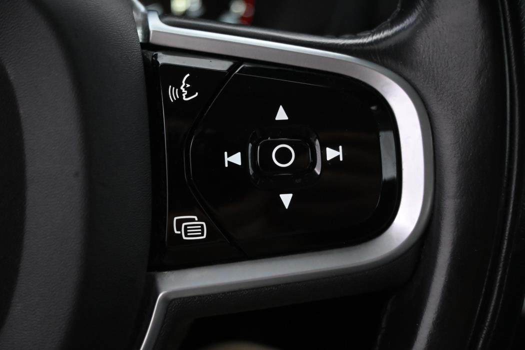 VOLVO V60 2021