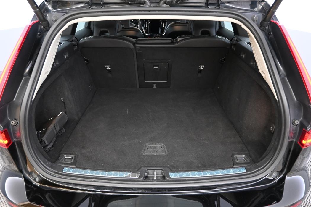 VOLVO V60 2021