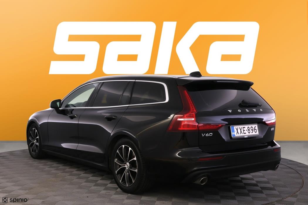 VOLVO V60 2021