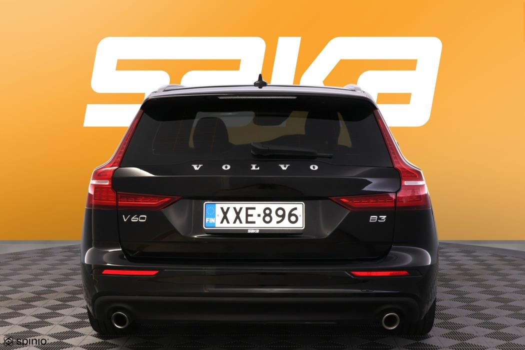 VOLVO V60 2021