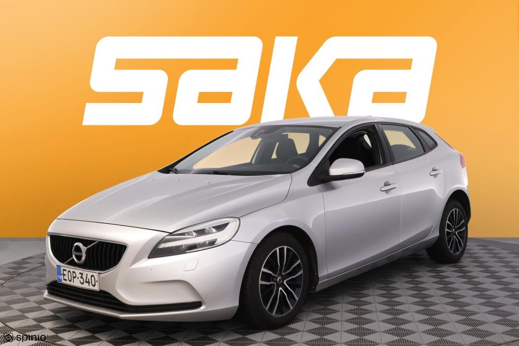 VOLVO V40 2018