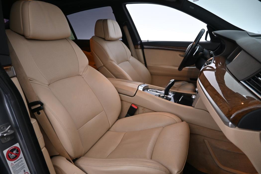 BMW 530 2010