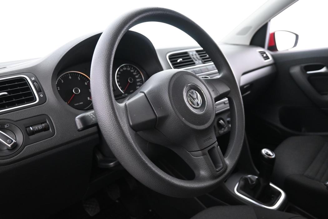 VOLKSWAGEN Polo 2011