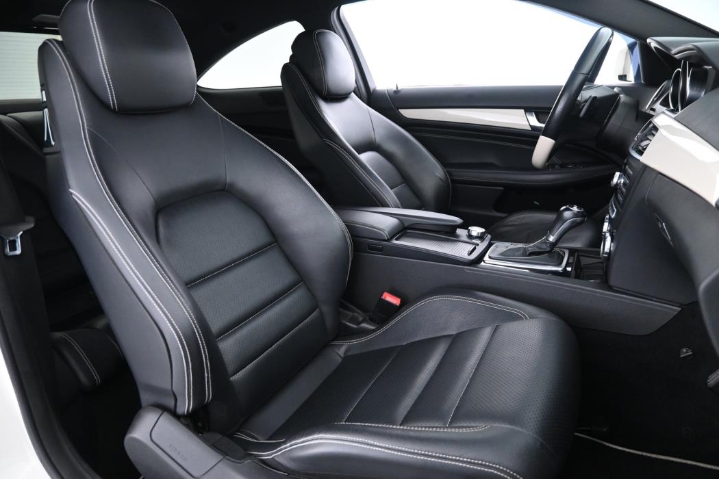 MERCEDES-BENZ C 2012