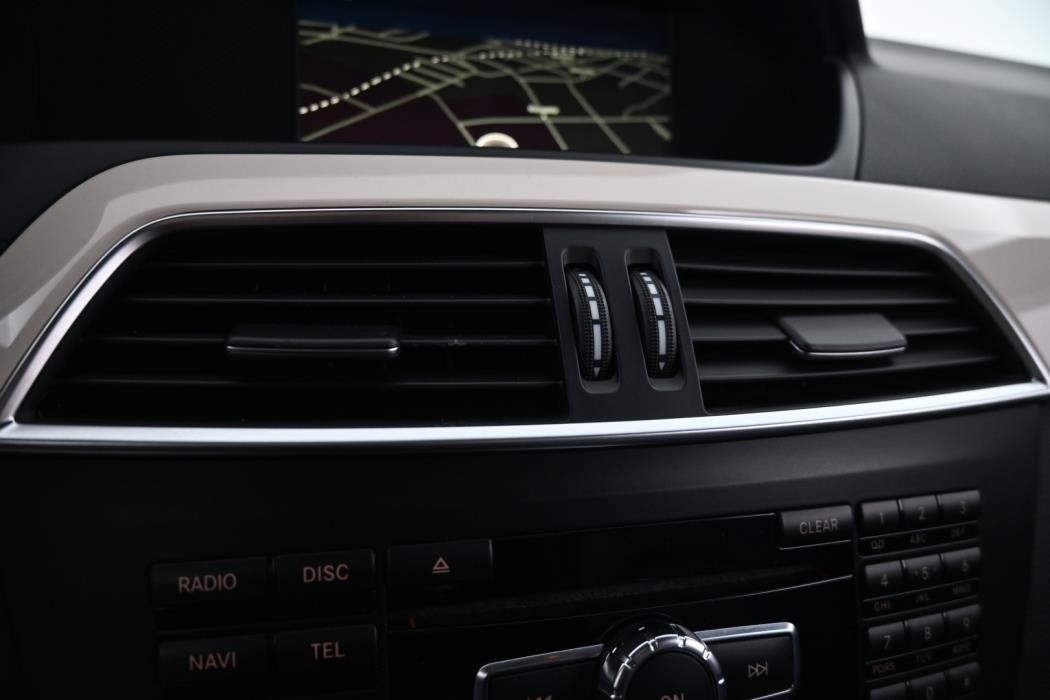 MERCEDES-BENZ C 2012