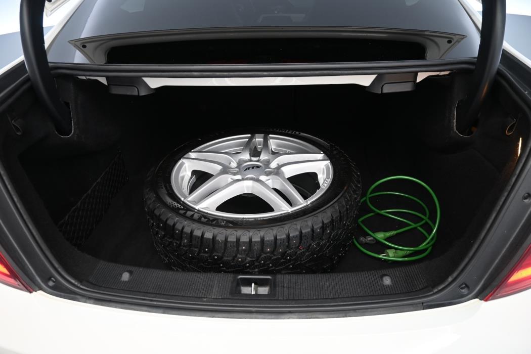 MERCEDES-BENZ C 2012