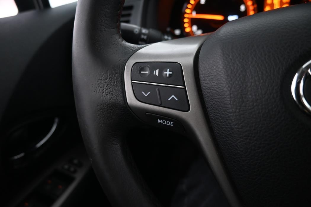 TOYOTA Avensis 2010