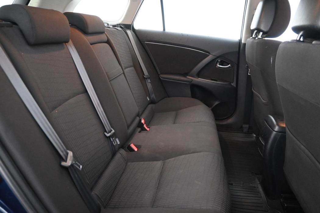 TOYOTA Avensis 2010