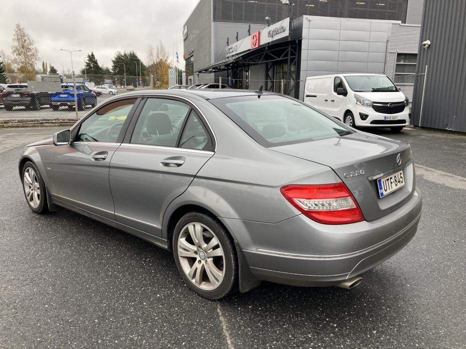 MERCEDES-BENZ C 2011