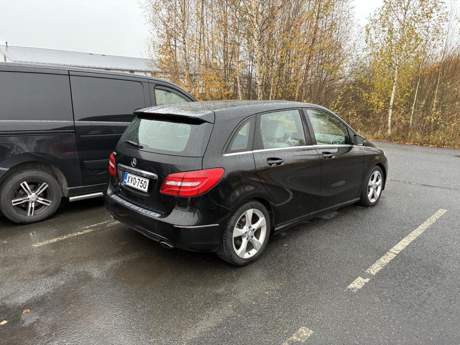 MERCEDES-BENZ B 2014