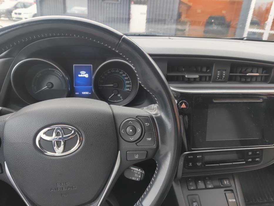 TOYOTA Auris 2018