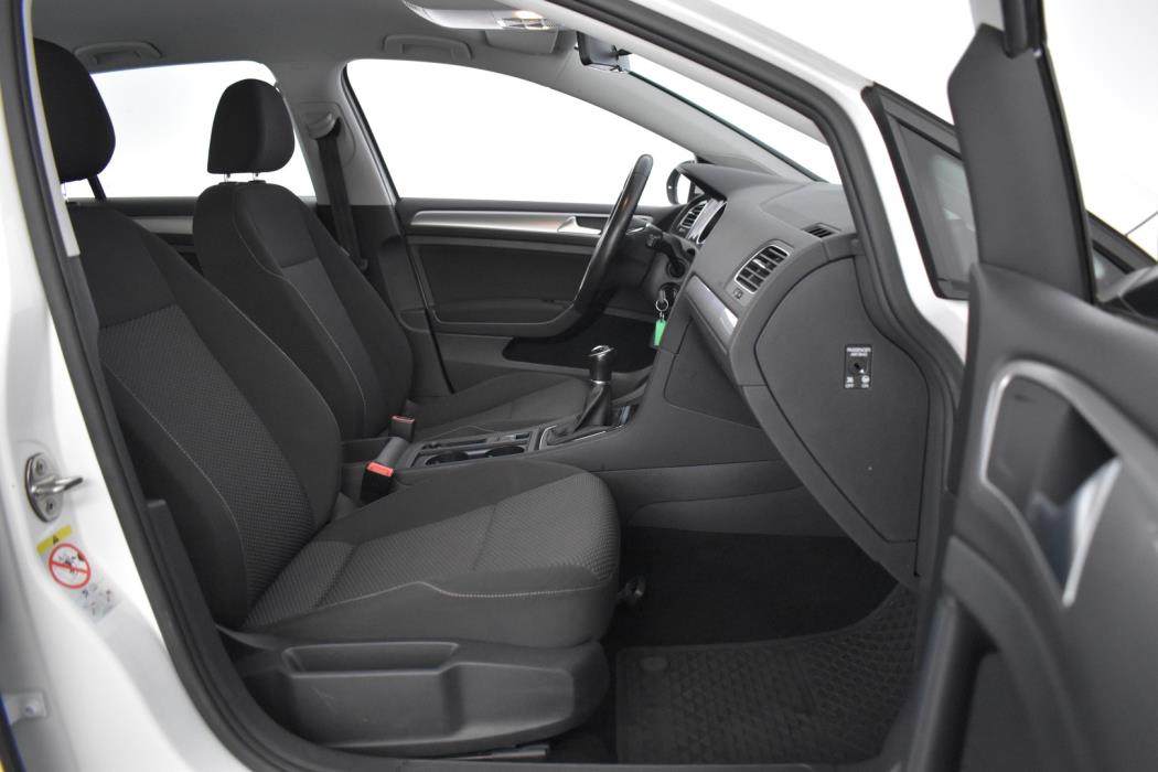 VOLKSWAGEN Golf 2017