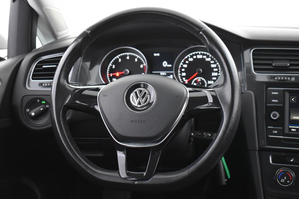 VOLKSWAGEN Golf 2017