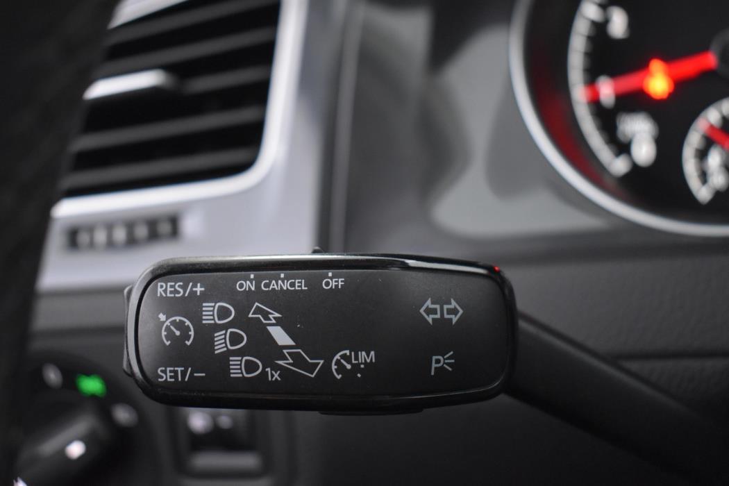 VOLKSWAGEN Golf 2017