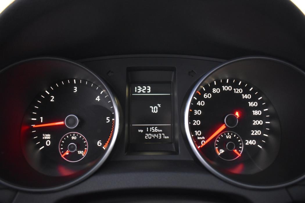 VOLKSWAGEN Golf 2010