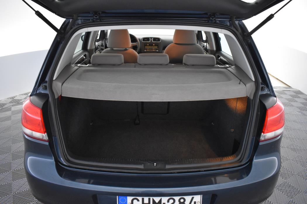 VOLKSWAGEN Golf 2010