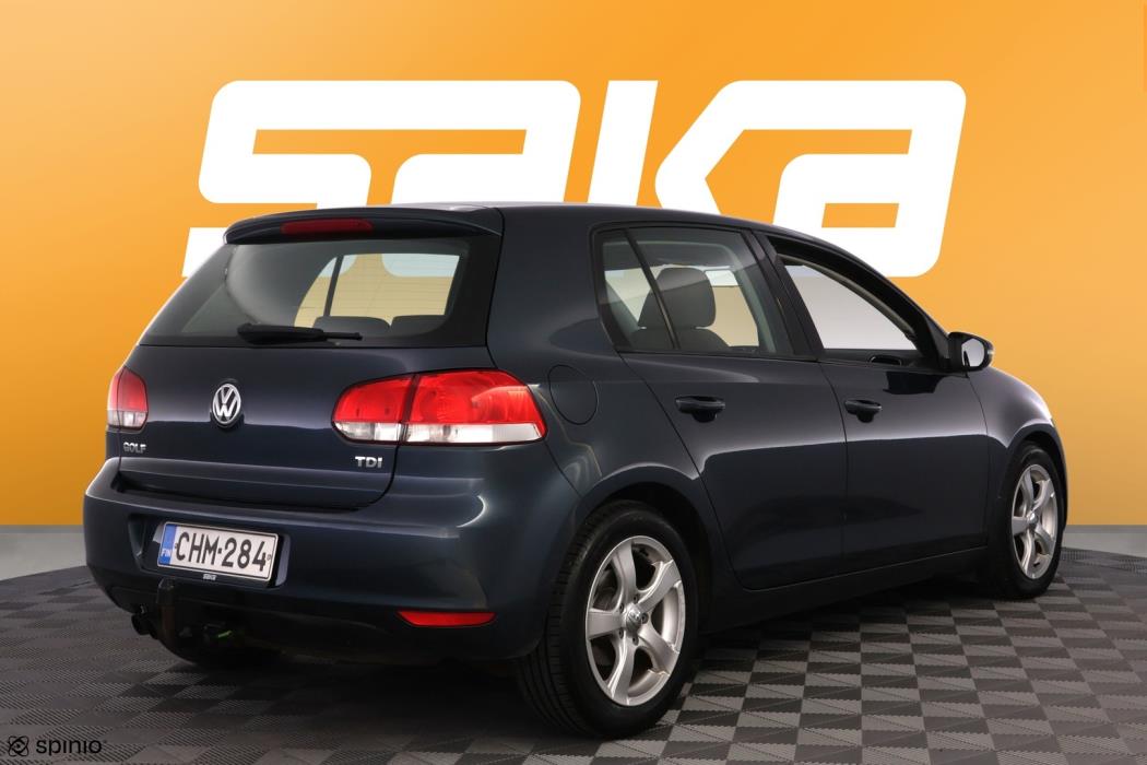 VOLKSWAGEN Golf 2010