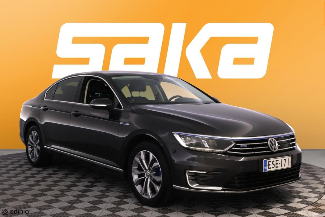 VOLKSWAGEN Passat 2018