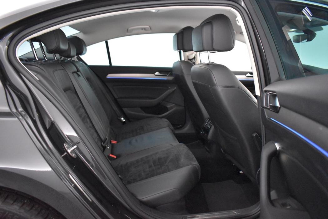 VOLKSWAGEN Passat 2018