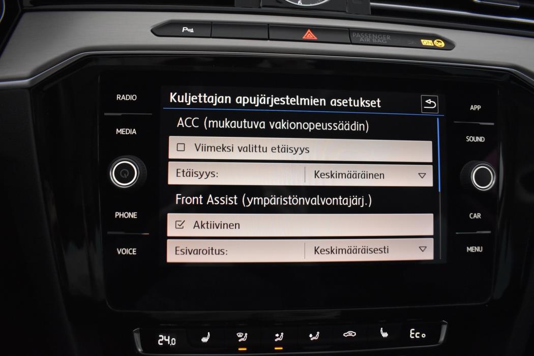 VOLKSWAGEN Passat 2018