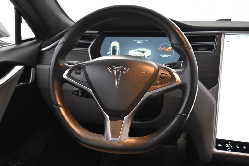 TESLA Model S 2016