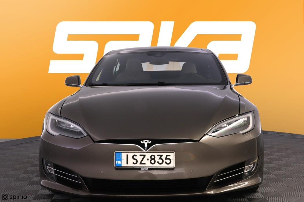 TESLA Model S 2016