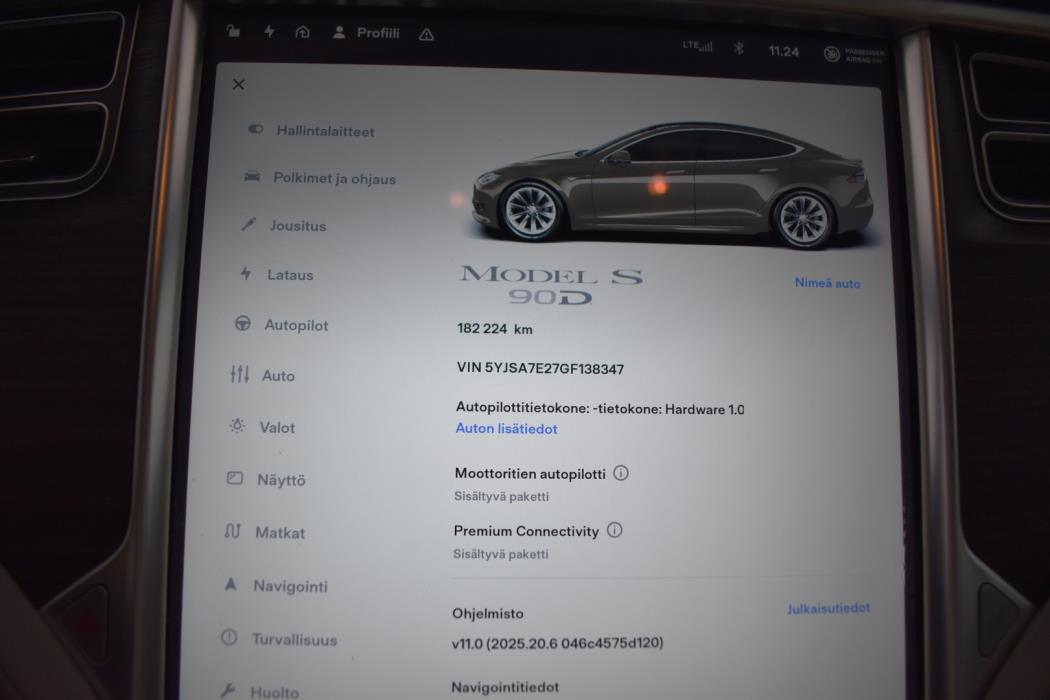 TESLA Model S 2016