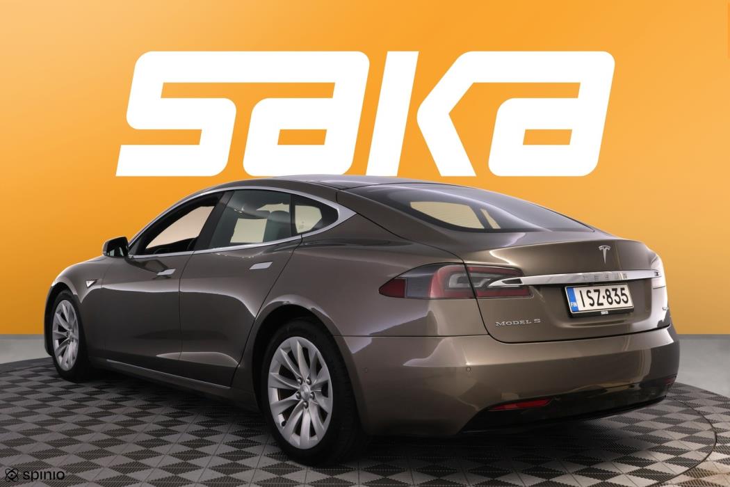TESLA Model S 2016
