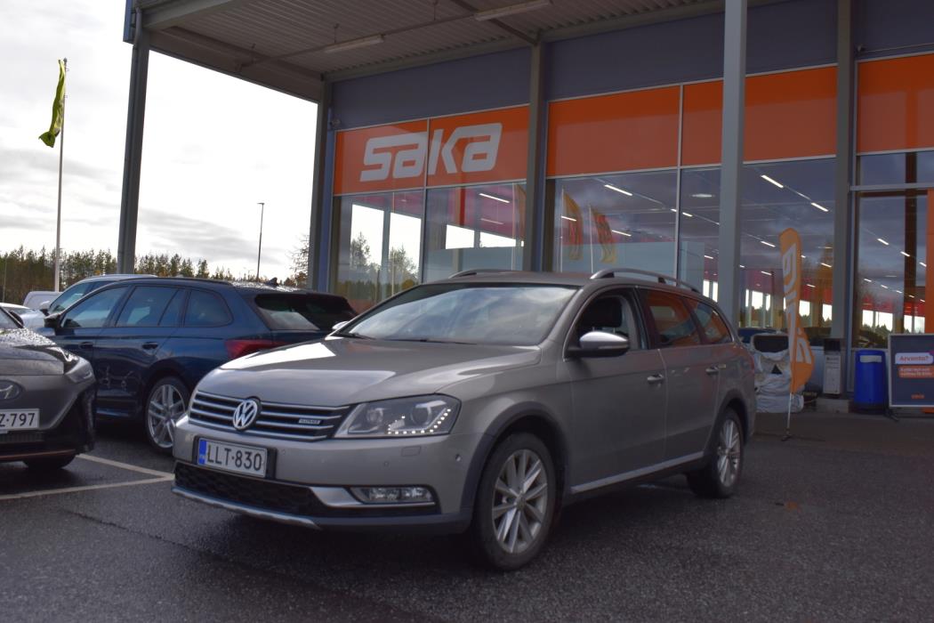 VOLKSWAGEN Passat 2013