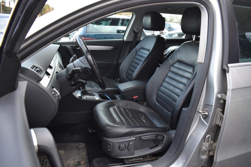 VOLKSWAGEN Passat 2013