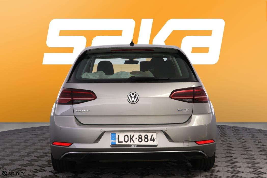 VOLKSWAGEN Golf 2018