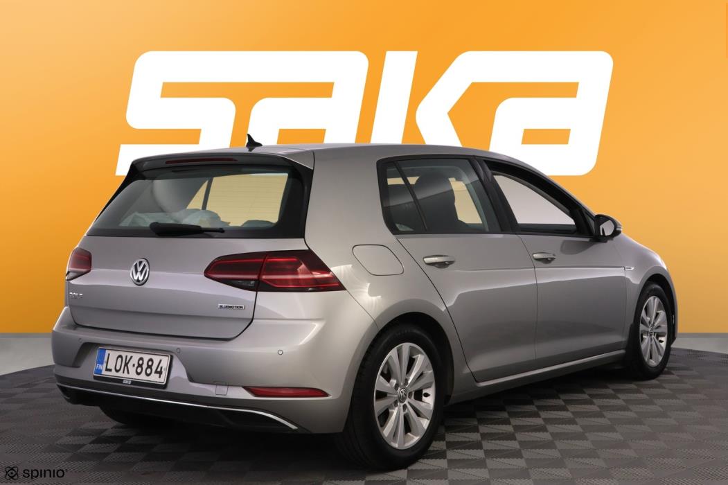 VOLKSWAGEN Golf 2018
