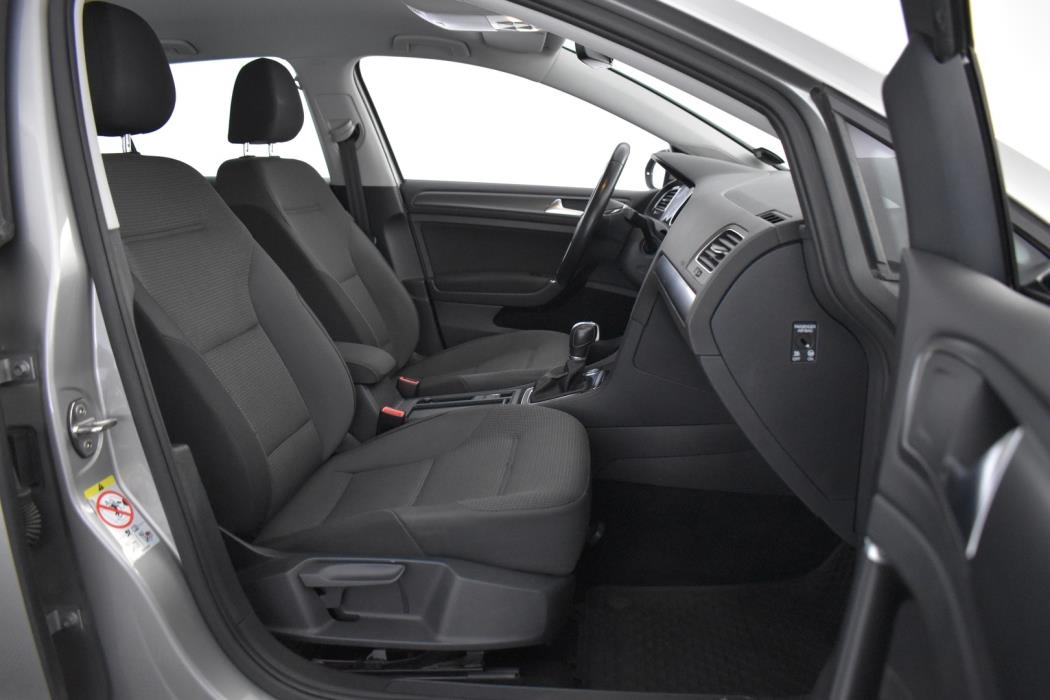 VOLKSWAGEN Golf 2018