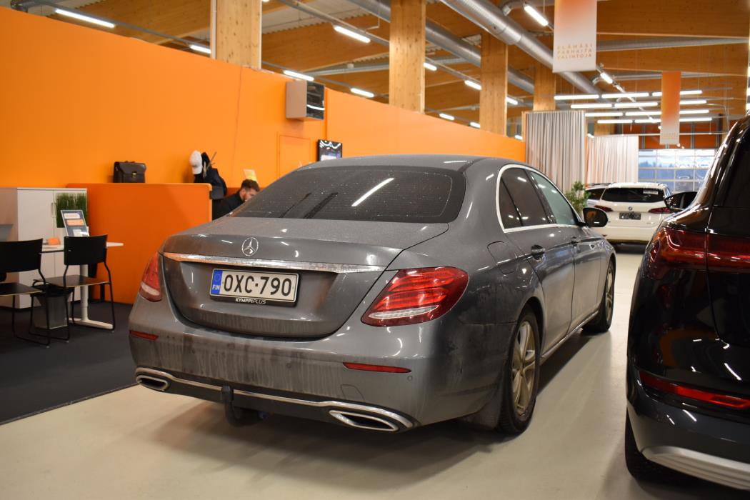 MERCEDES-BENZ E 2017