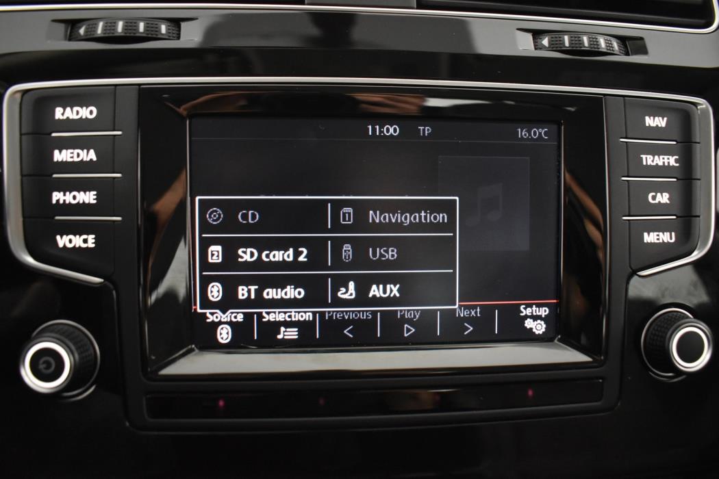 VOLKSWAGEN Golf 2015