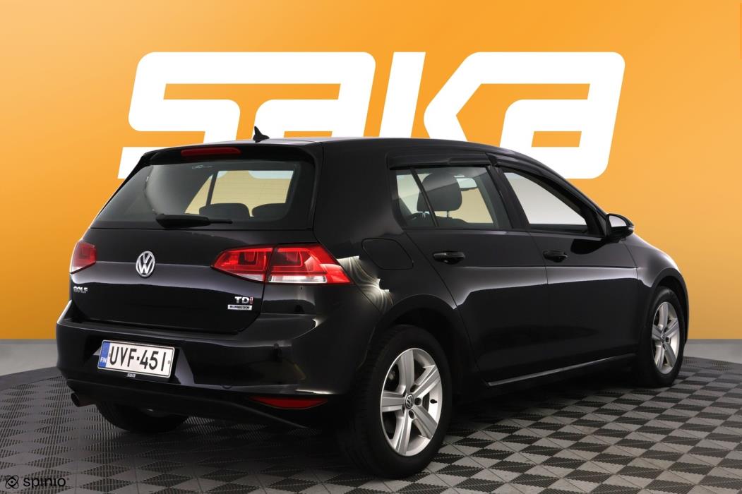 VOLKSWAGEN Golf 2015