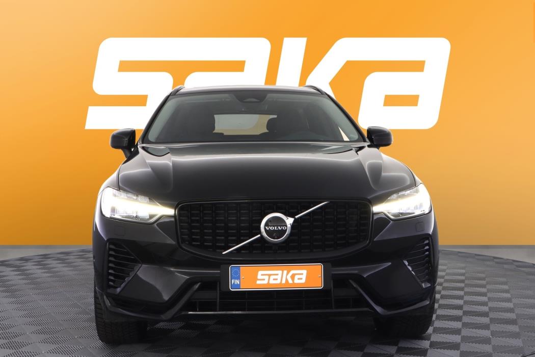 VOLVO XC60 2025