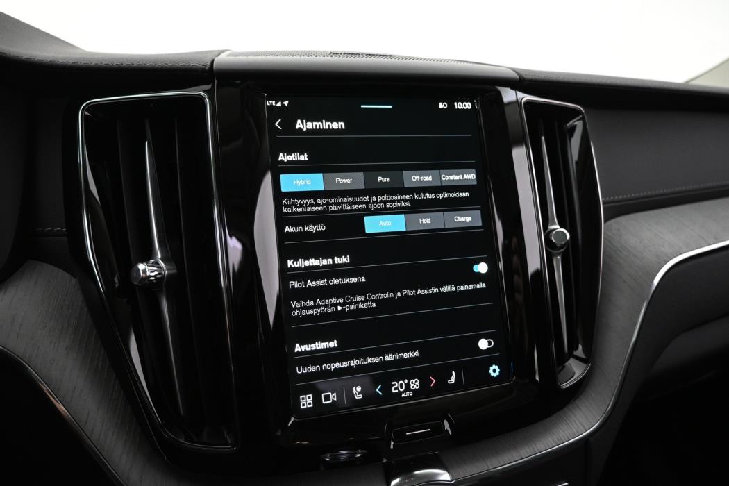 VOLVO XC60 2025