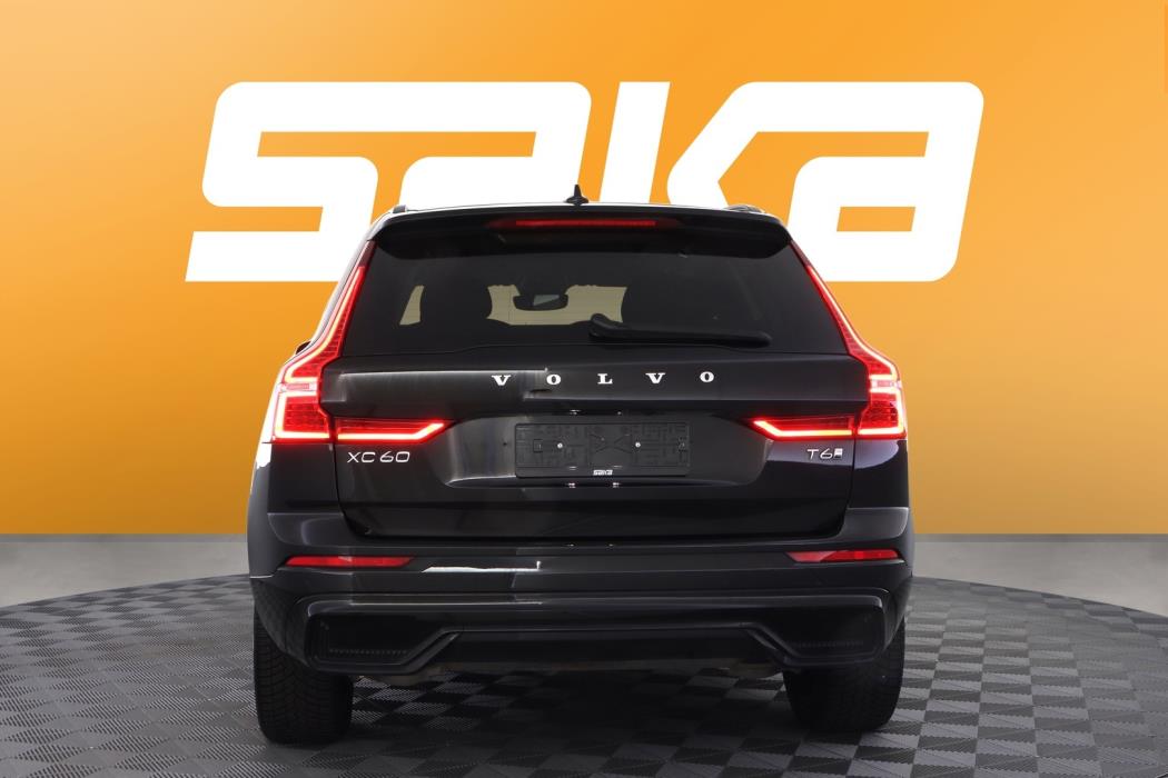VOLVO XC60 2025