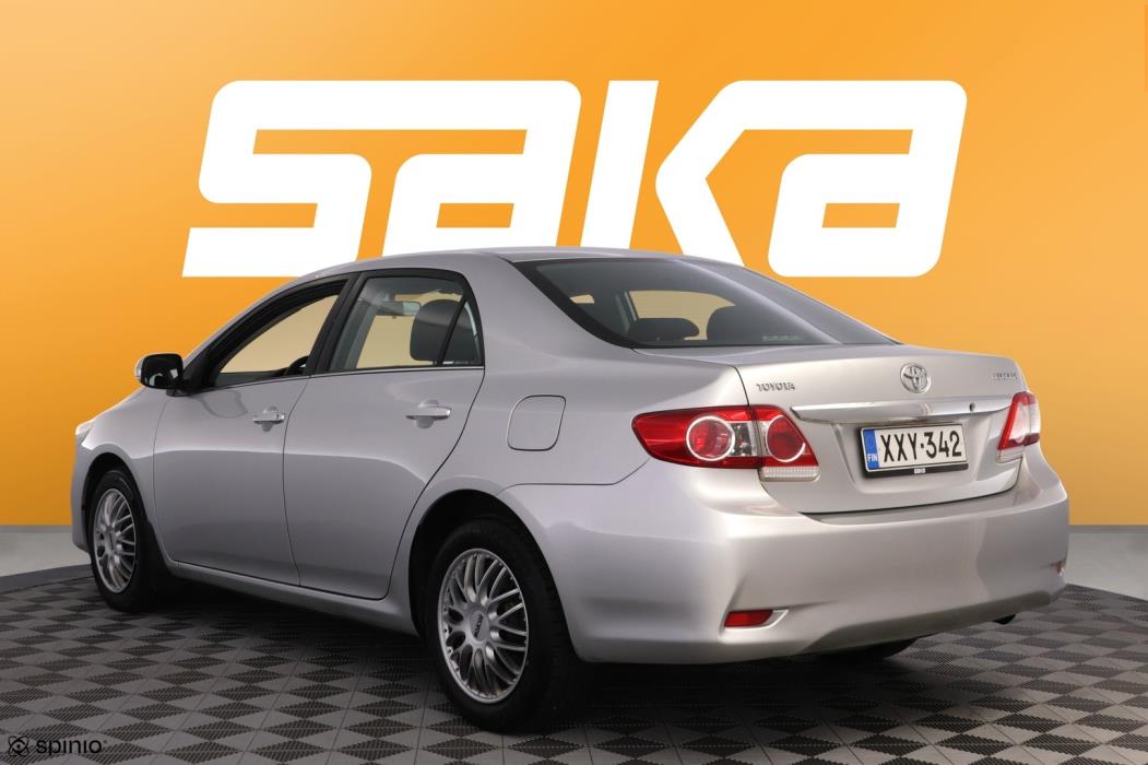 TOYOTA Corolla 2011