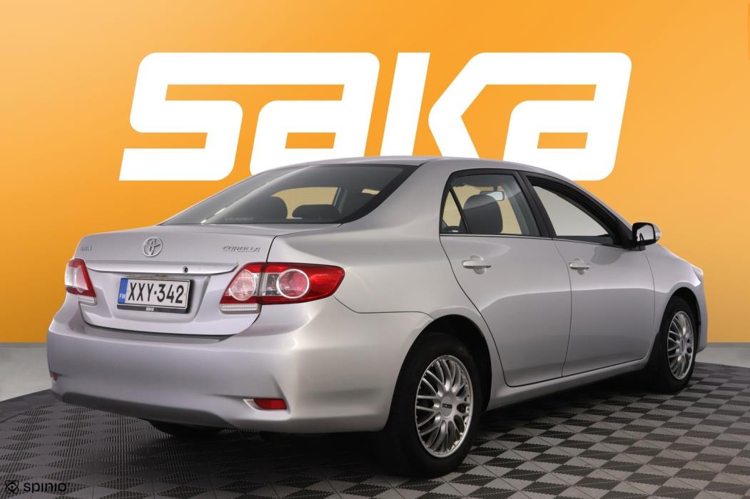 TOYOTA Corolla 2011