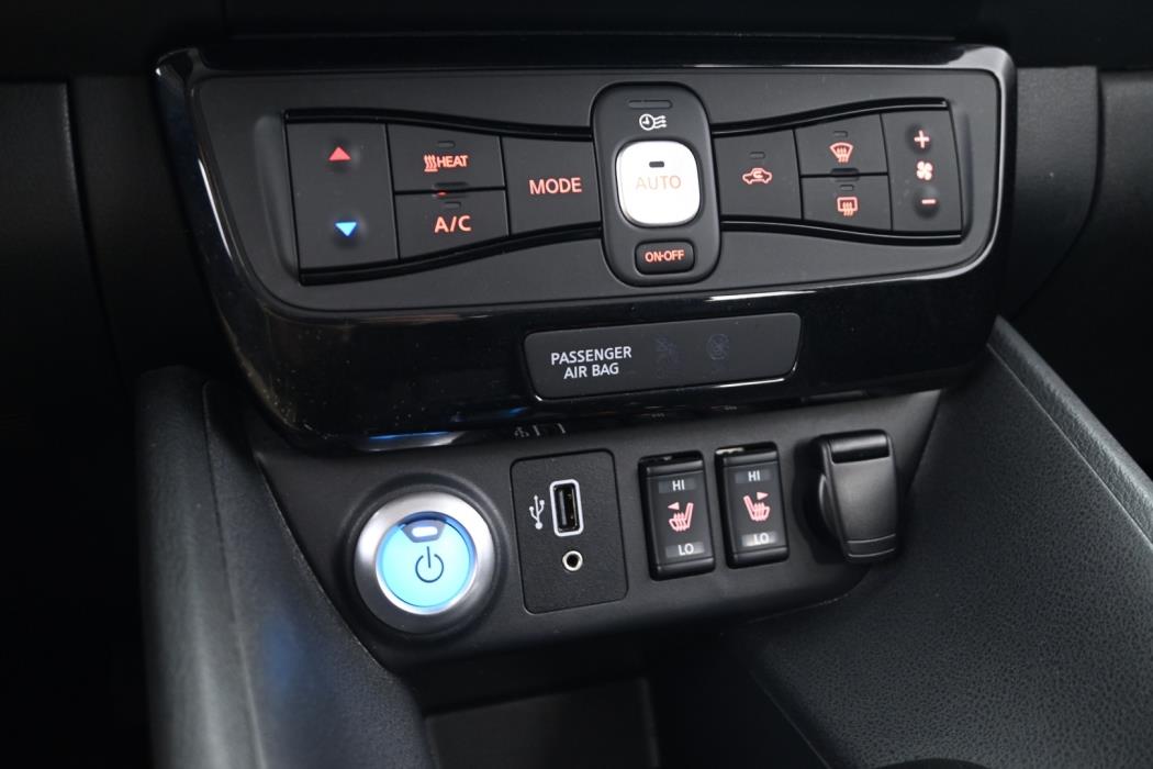 NISSAN Leaf 2020