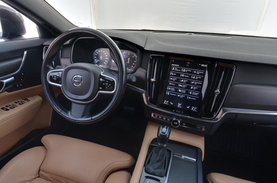 VOLVO V90 Cross Country 2018