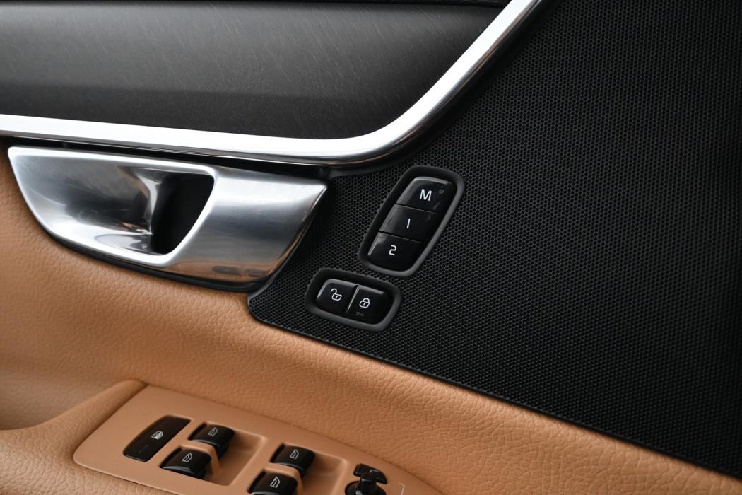 VOLVO V90 Cross Country 2018