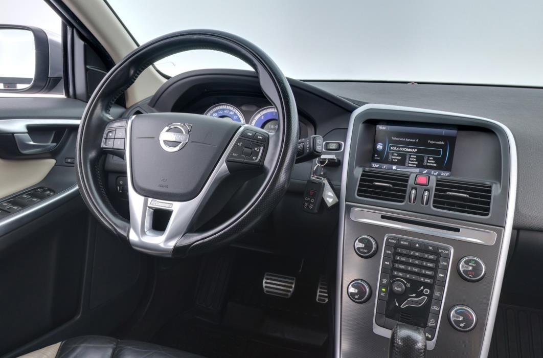 VOLVO XC60 2012